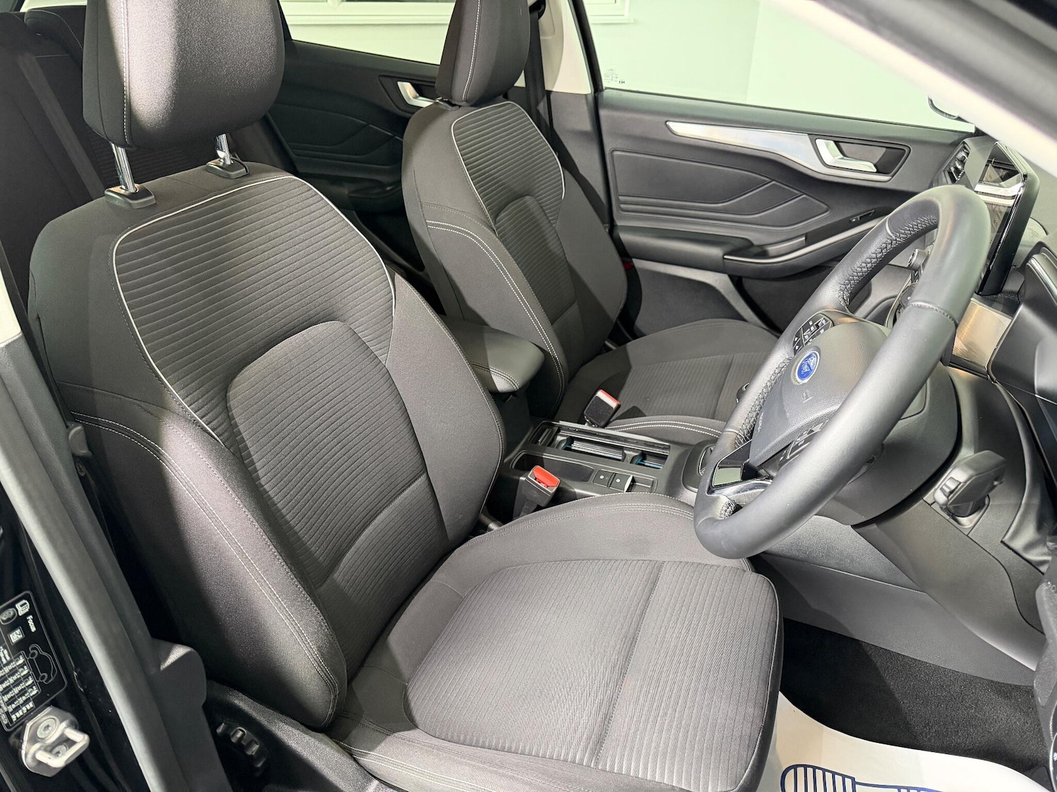 Used Ford Focus 2019 for sale - 76887379: Photo 13