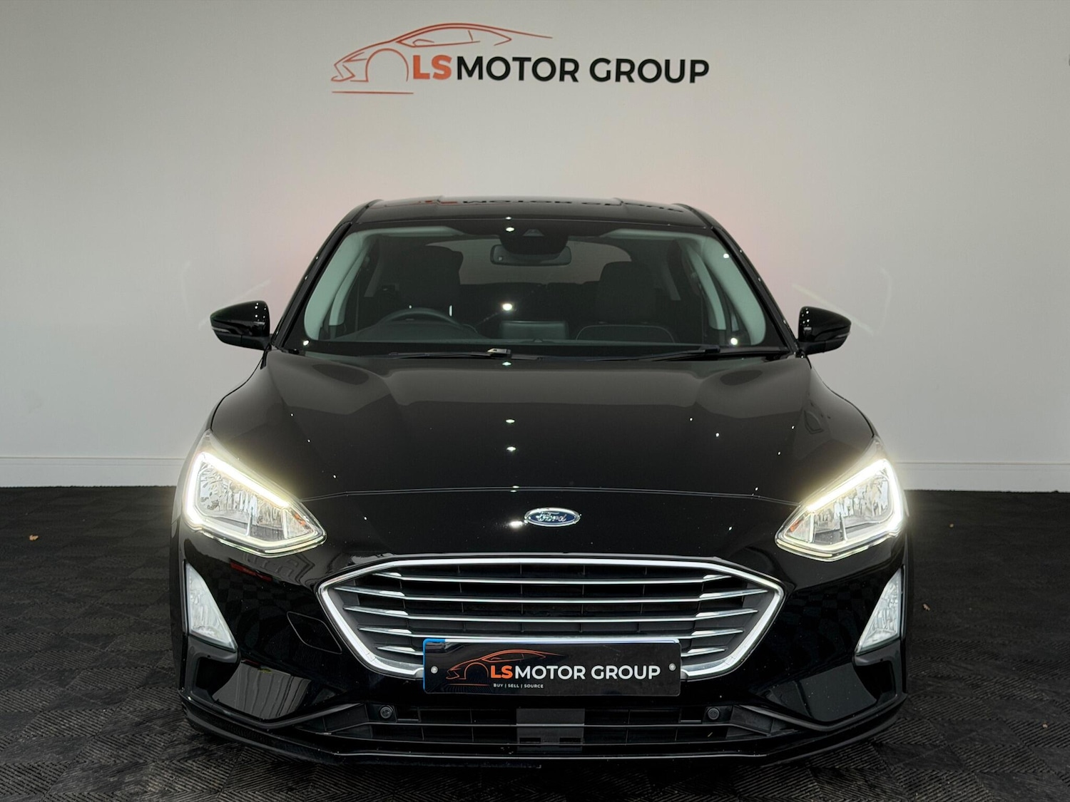 Used Ford Focus 2019 for sale - 76887379: Photo 2