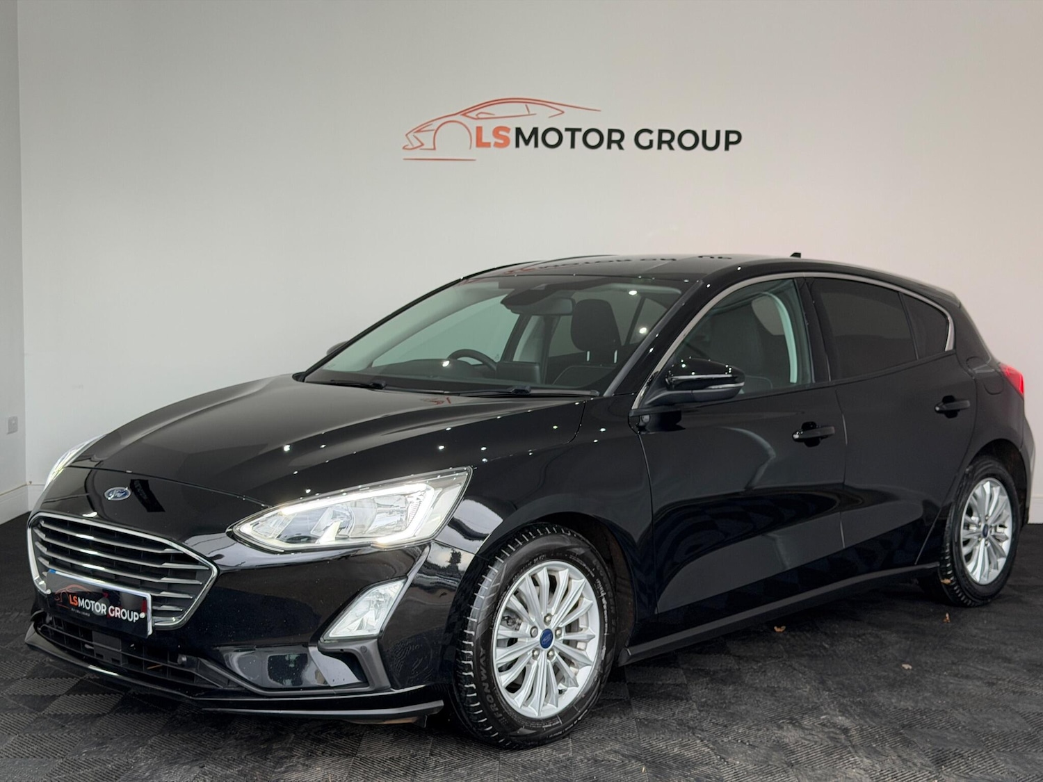 Used Ford Focus 2019 for sale - 76887379: Photo 4