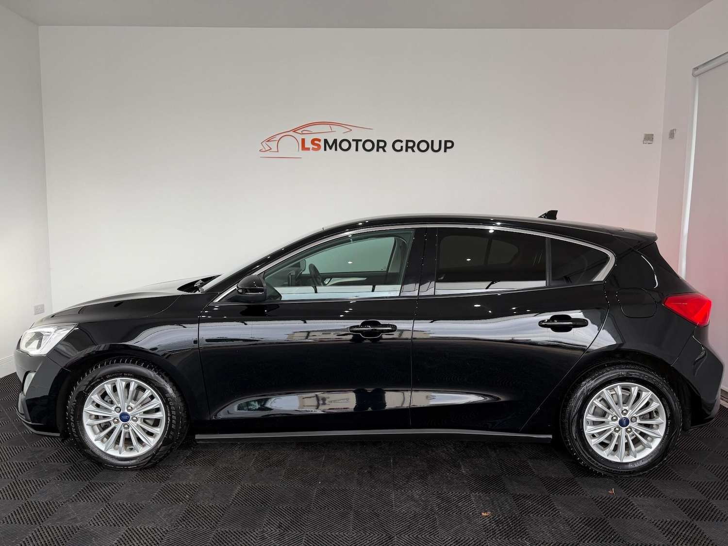 Used Ford Focus 2019 for sale - 76887379: Photo 8