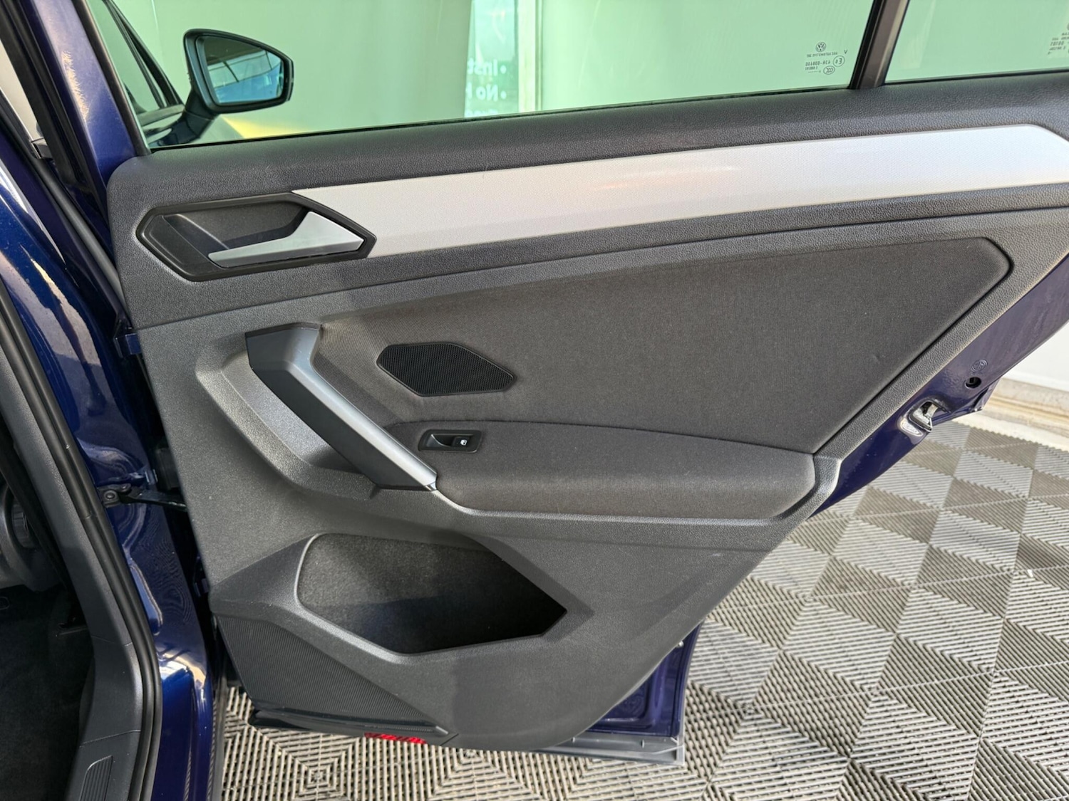 Used Volkswagen Tiguan 2016 for sale - 76753192: Photo 32