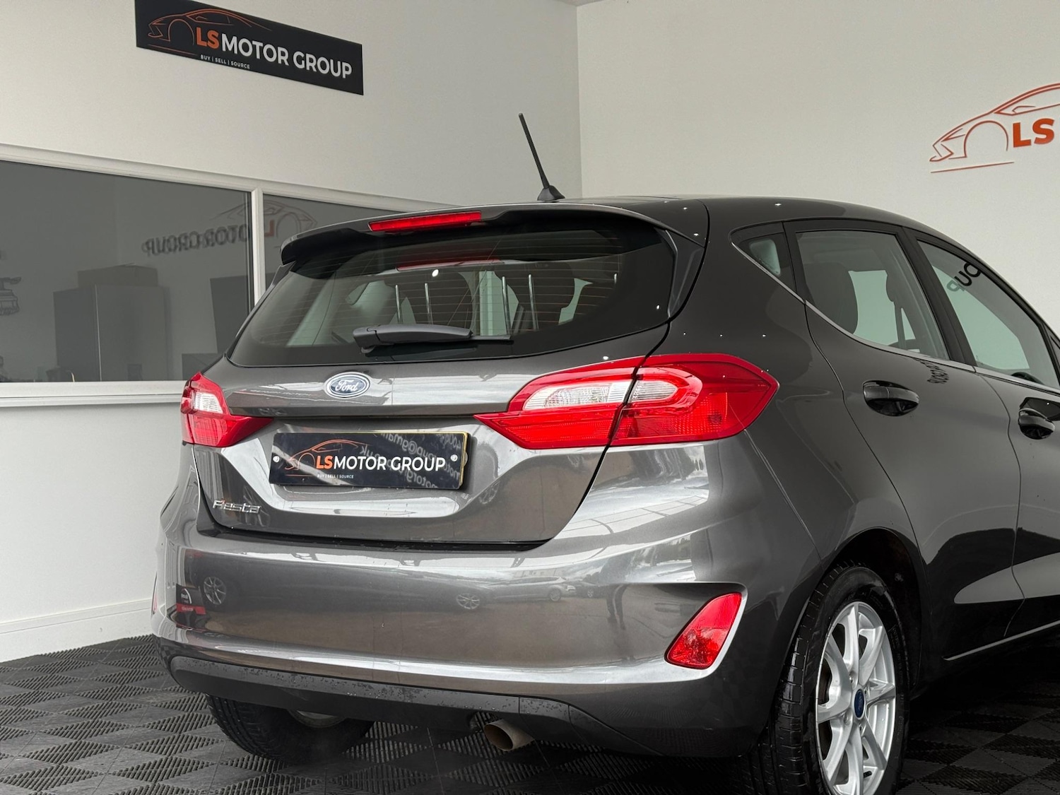 Used Ford Fiesta 2018 for sale - 76689410: Photo 12