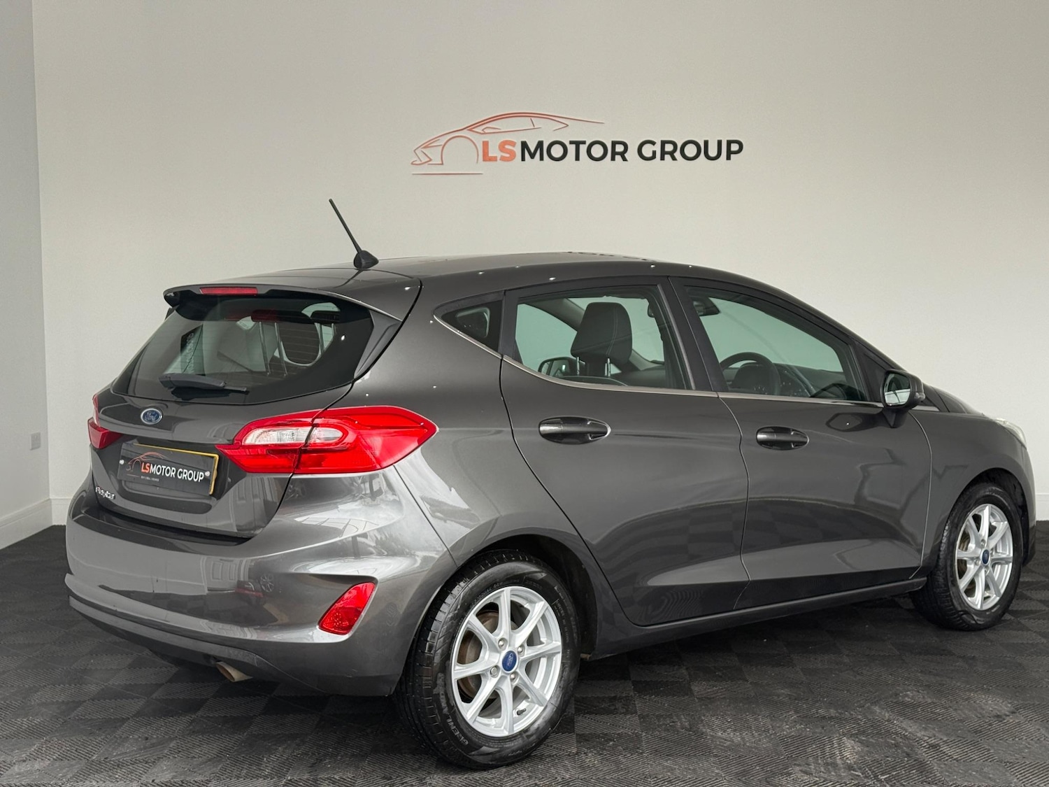 Used Ford Fiesta 2018 for sale - 76689410: Photo 6