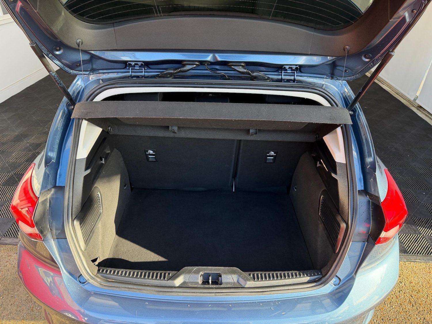 Used Ford Focus 2020 for sale - 76839551: Photo 37