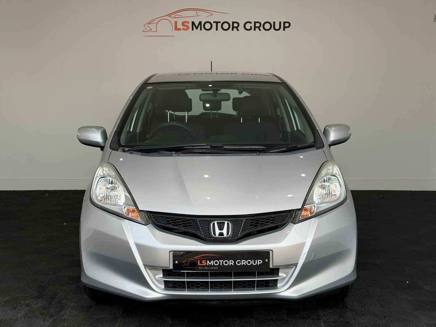 Used Honda Jazz 2011 for sale - 76485592: Photo 2