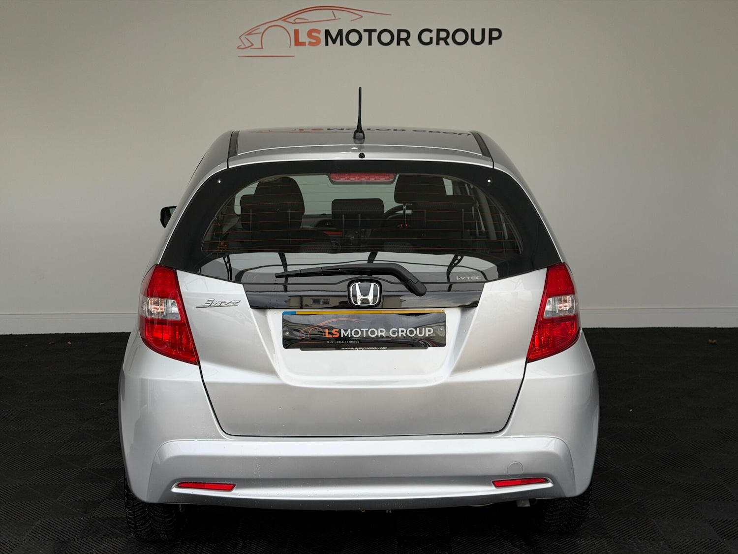 Used Honda Jazz 2011 for sale - 76485592: Photo 5
