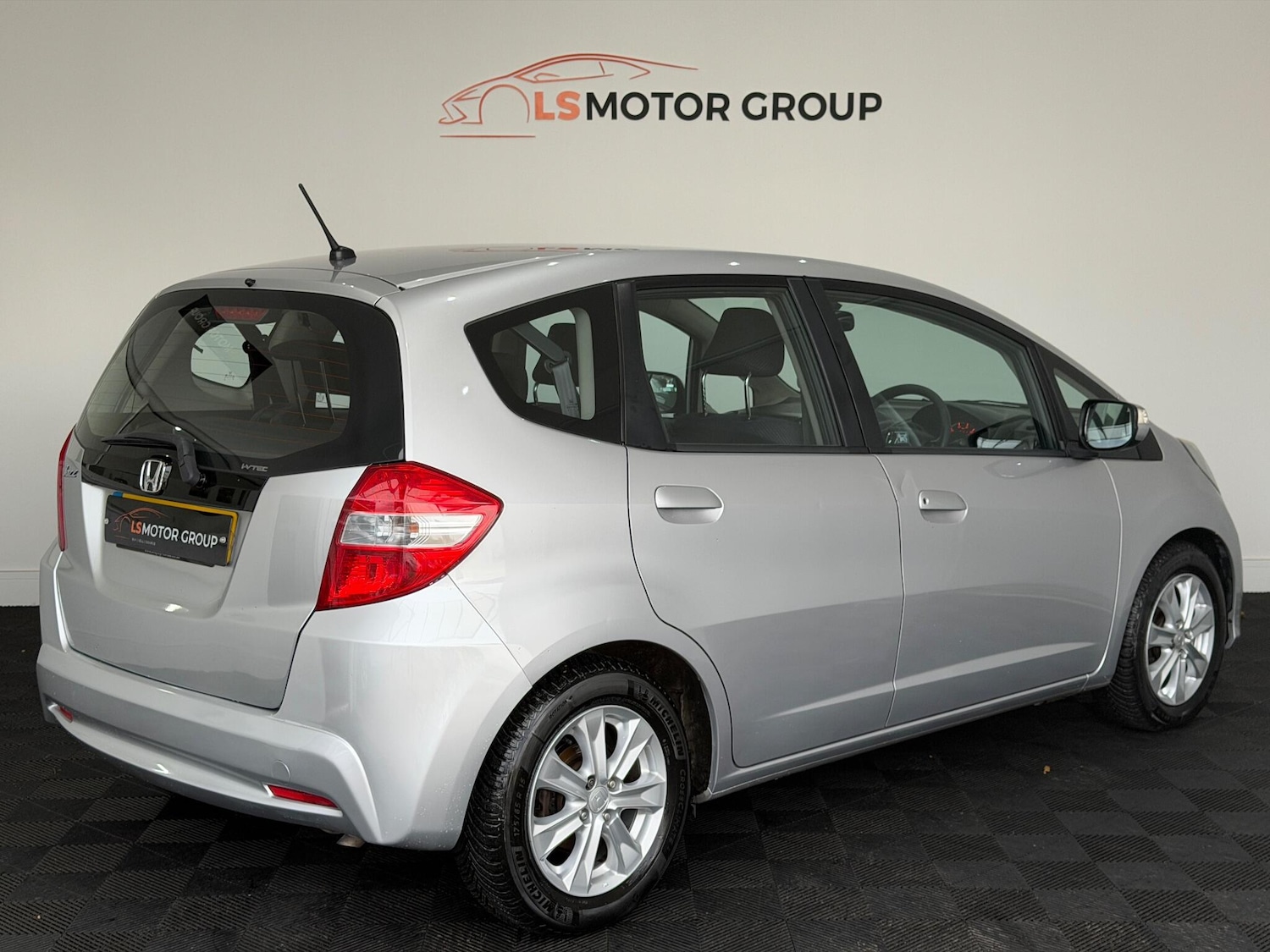 Used Honda Jazz 2011 for sale - 76485592: Photo 6