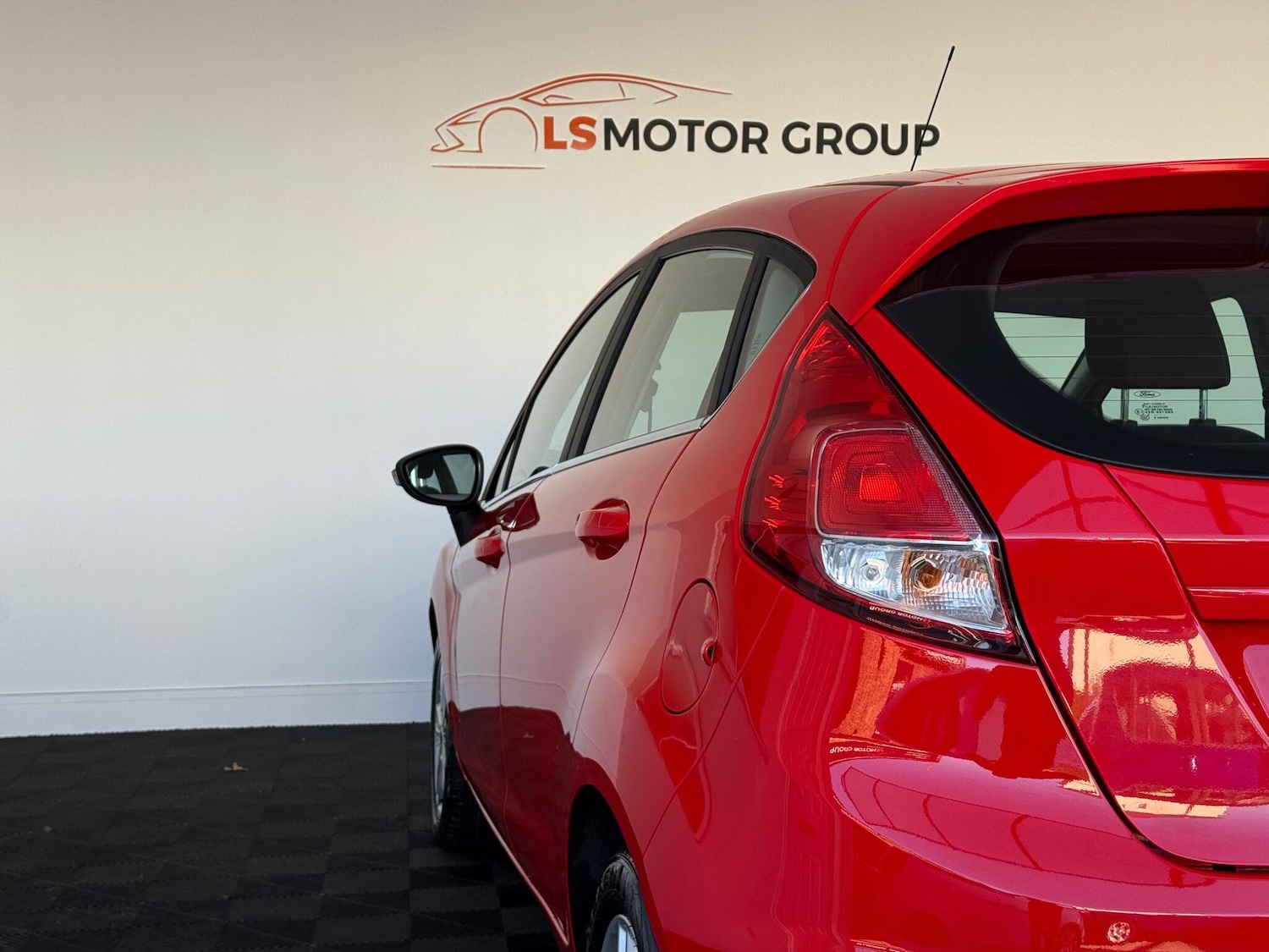 Used Ford Fiesta 2015 for sale - 76432229: Photo 12