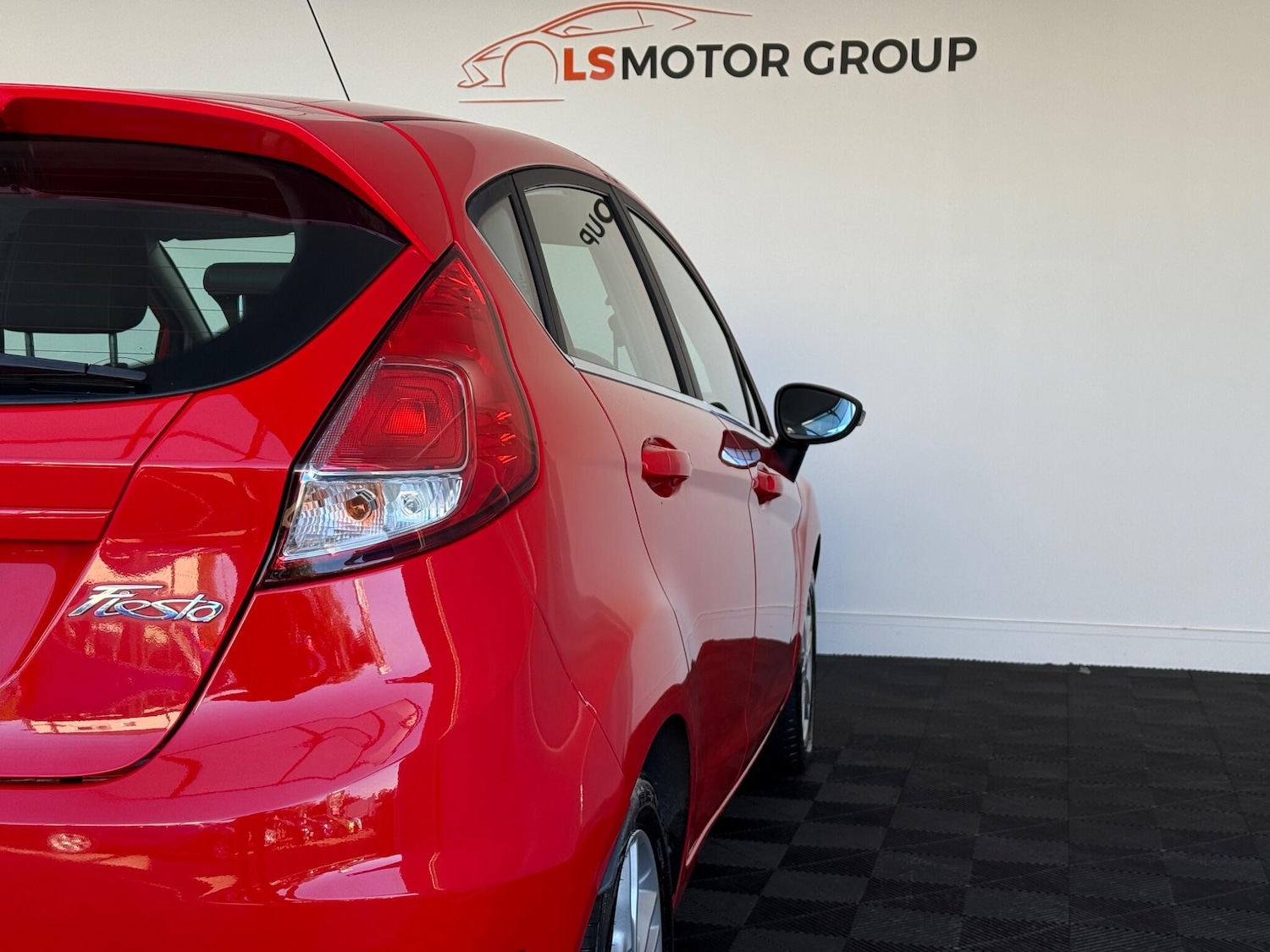 Used Ford Fiesta 2015 for sale - 76432229: Photo 13