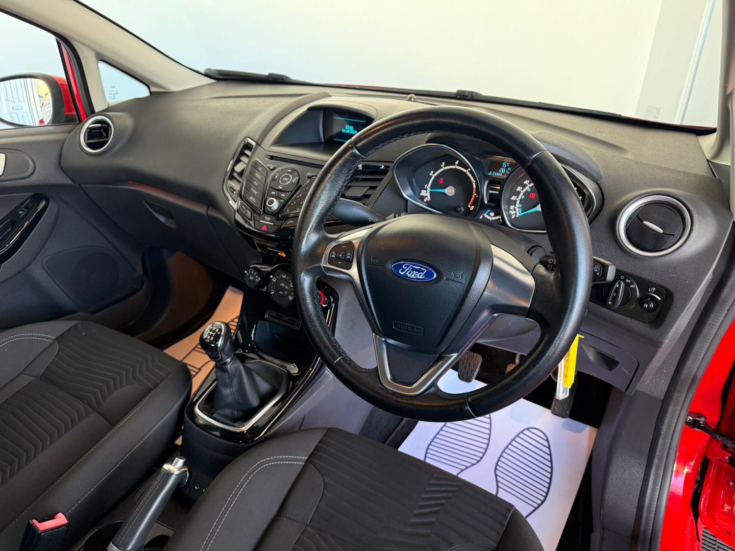 Used Ford Fiesta 2015 for sale - 76432229: Photo 19