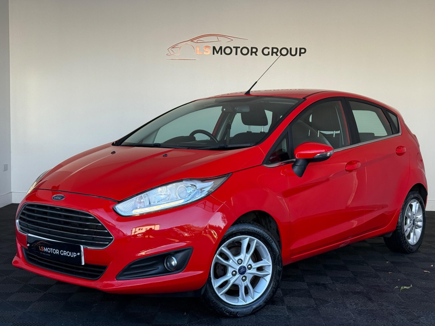 Used Ford Fiesta 2015 for sale - 76432229: Photo 4