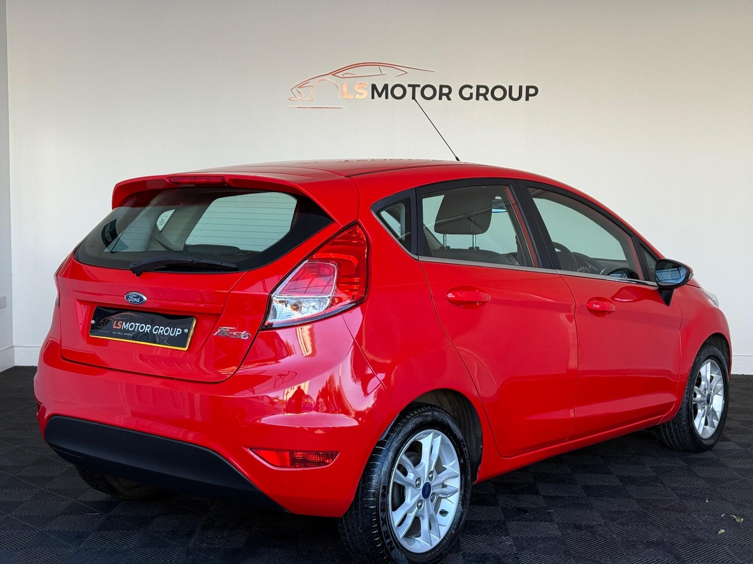 Used Ford Fiesta 2015 for sale - 76432229: Photo 5