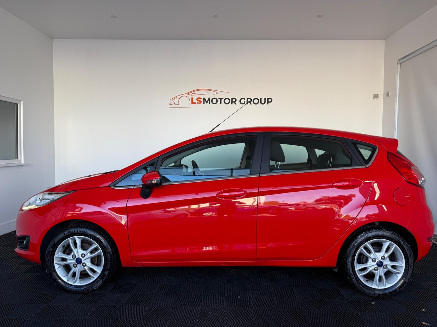 Used Ford Fiesta 2015 for sale - 76432229: Photo 8