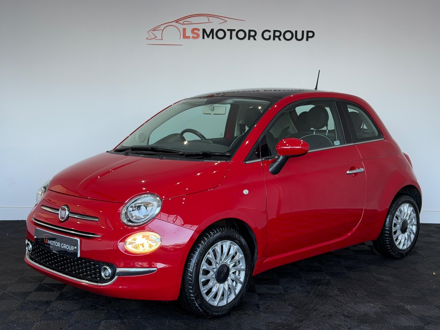 Used Fiat 500 2017 for sale - 76899685: Photo 2
