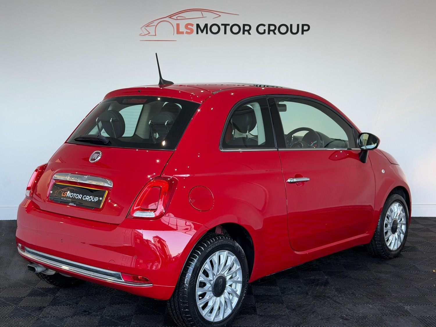 Used Fiat 500 2017 for sale - 76899685: Photo 5