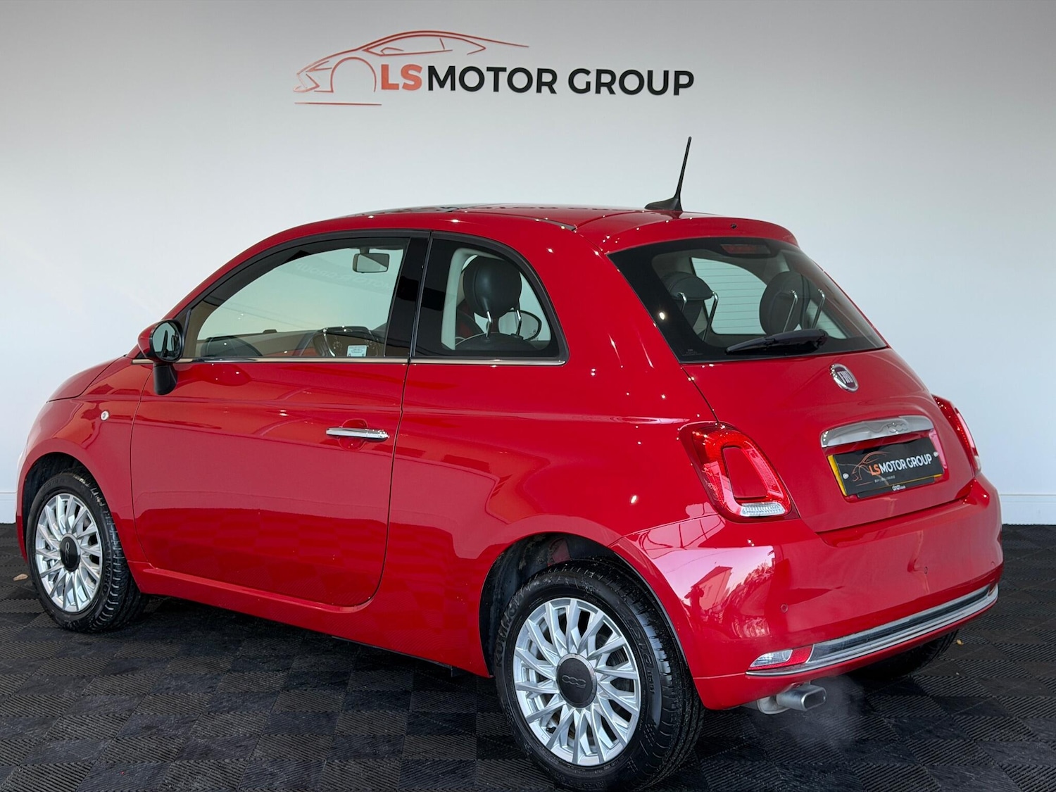 Used Fiat 500 2017 for sale - 76899685: Photo 6