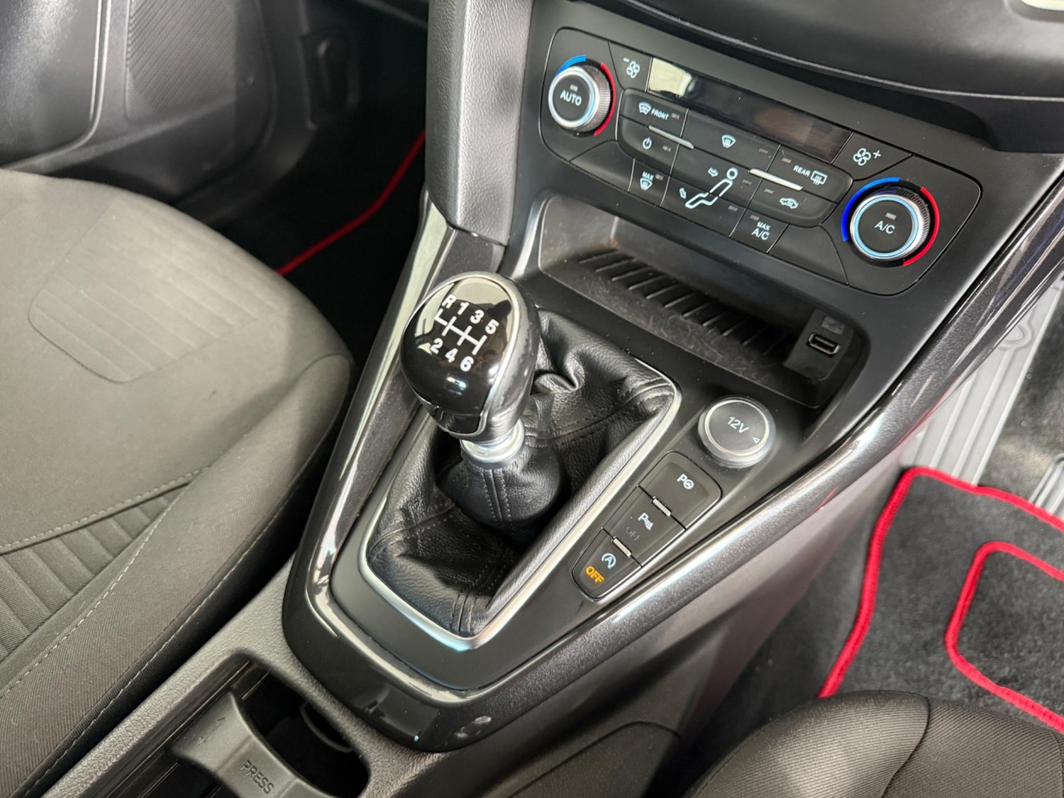 Used Ford Focus 2017 for sale - 76431969: Photo 24