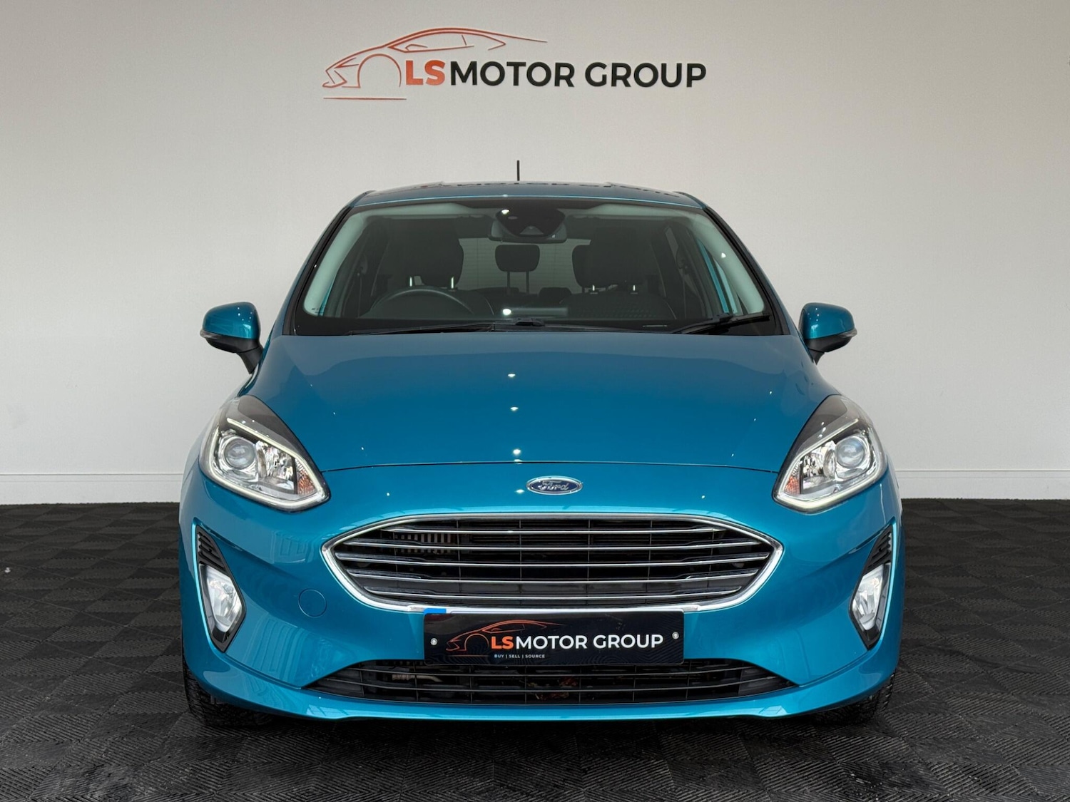 Used Ford Fiesta 2017 for sale - 76432706: Photo 2