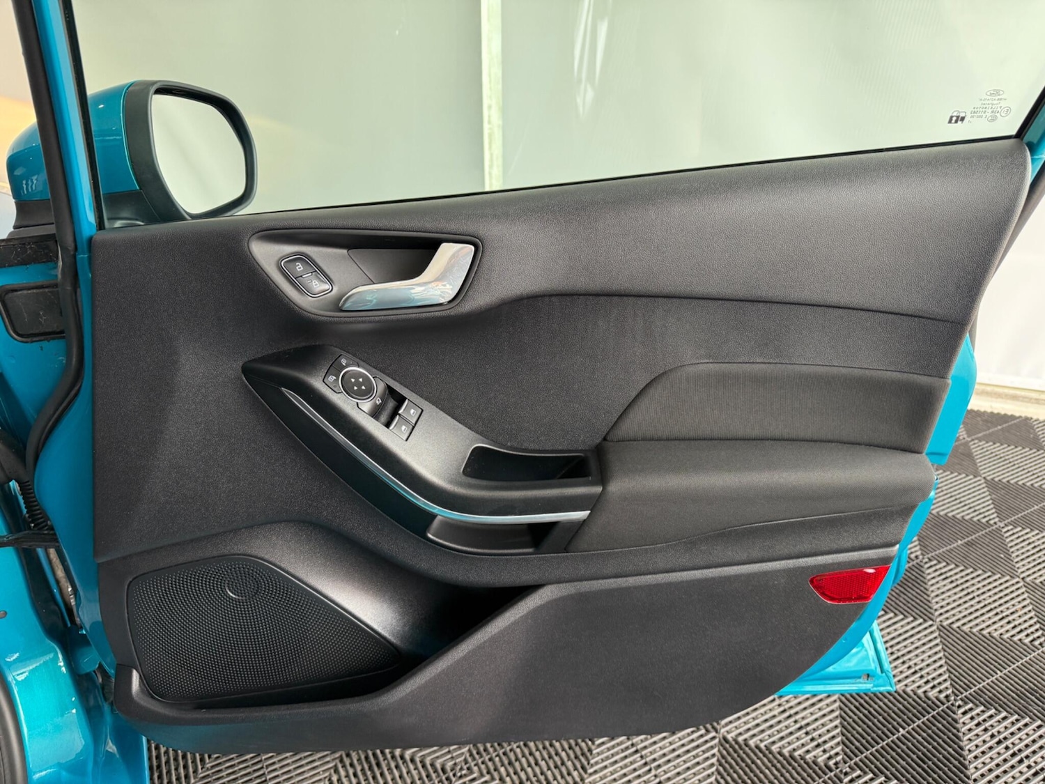 Used Ford Fiesta 2017 for sale - 76432706: Photo 32