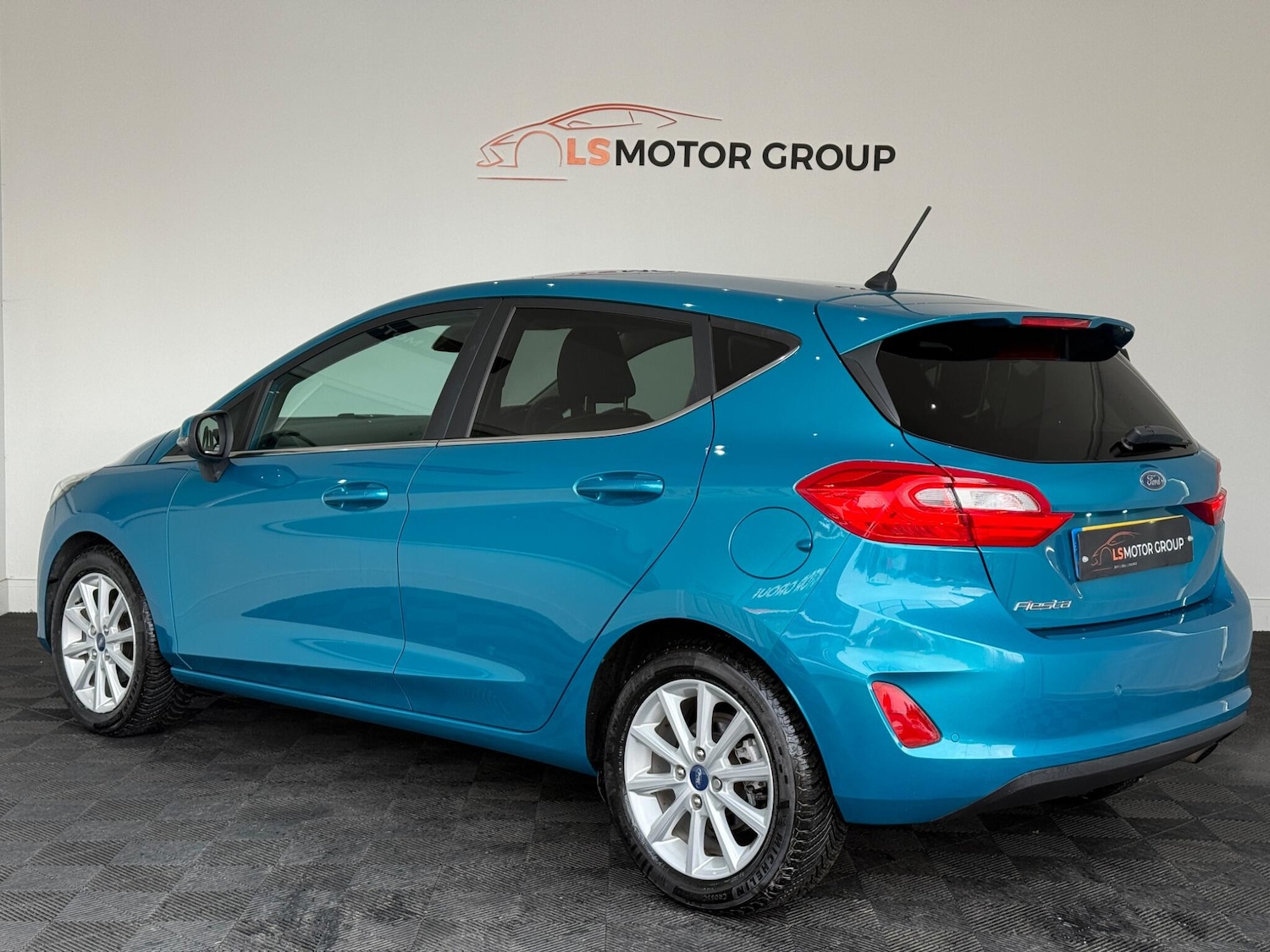 Used Ford Fiesta 2017 for sale - 76432706: Photo 5