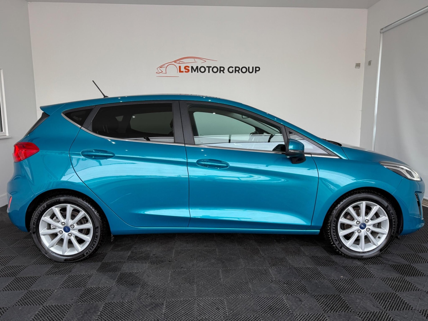 Used Ford Fiesta 2017 for sale - 76432706: Photo 8
