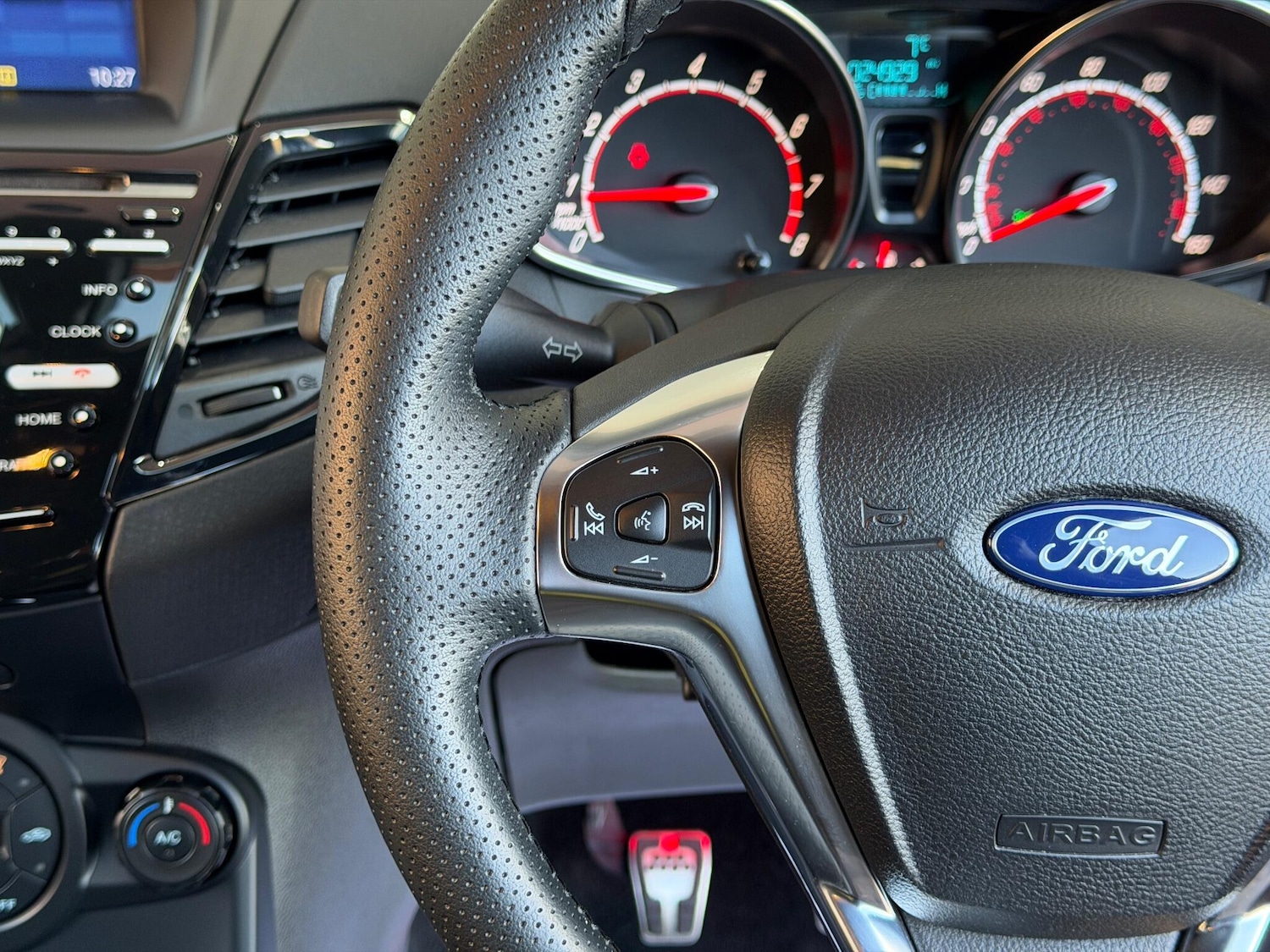 Used Ford Fiesta 2017 for sale - 76432475: Photo 33