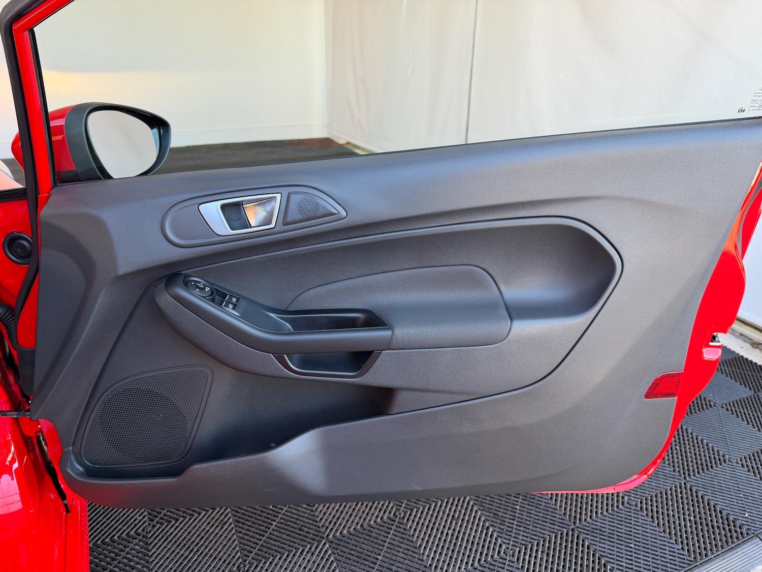 Used Ford Fiesta 2017 for sale - 76432475: Photo 40