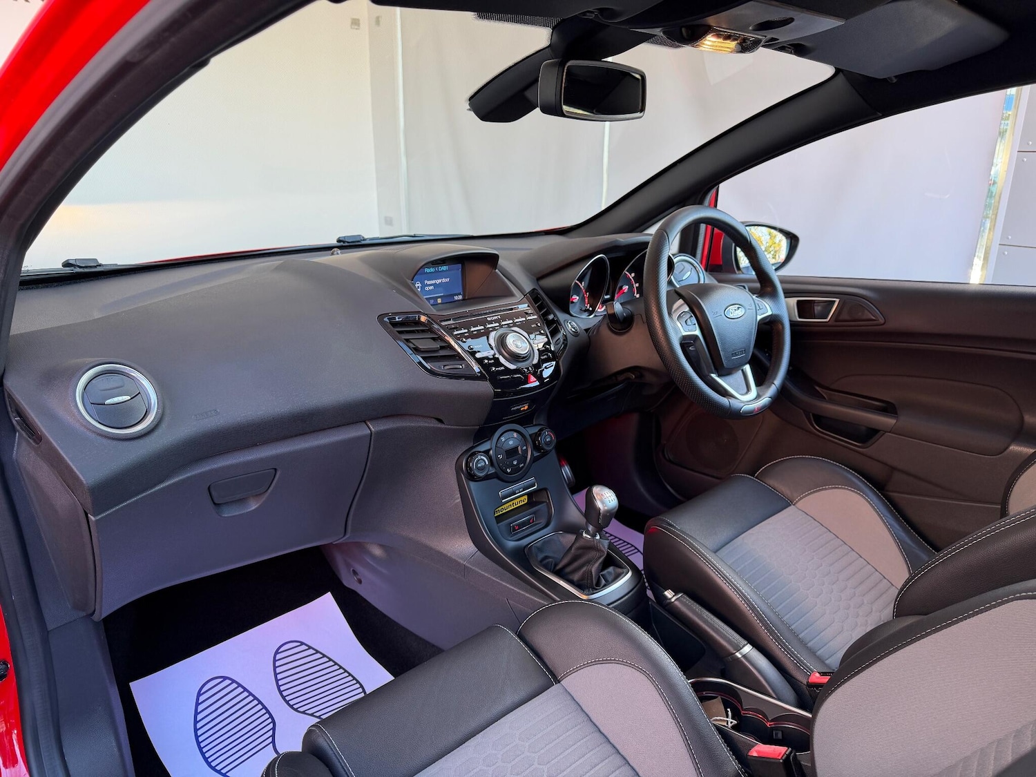 Used Ford Fiesta 2017 for sale - 76432475: Photo 44