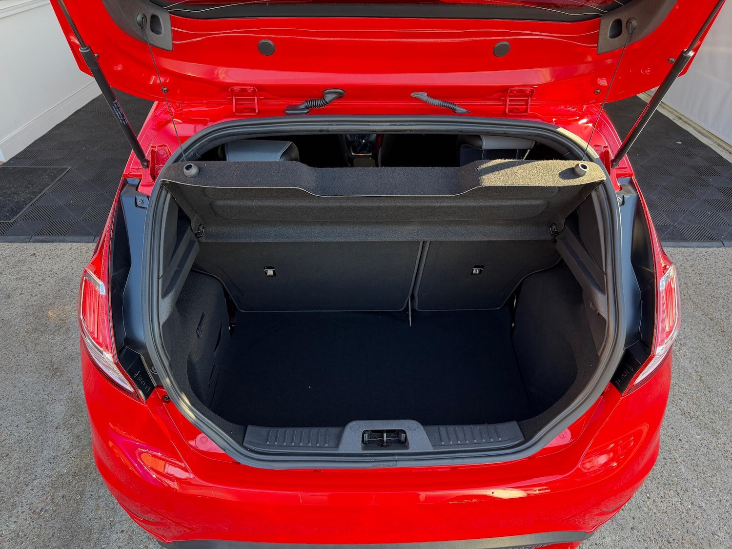 Used Ford Fiesta 2017 for sale - 76432475: Photo 49