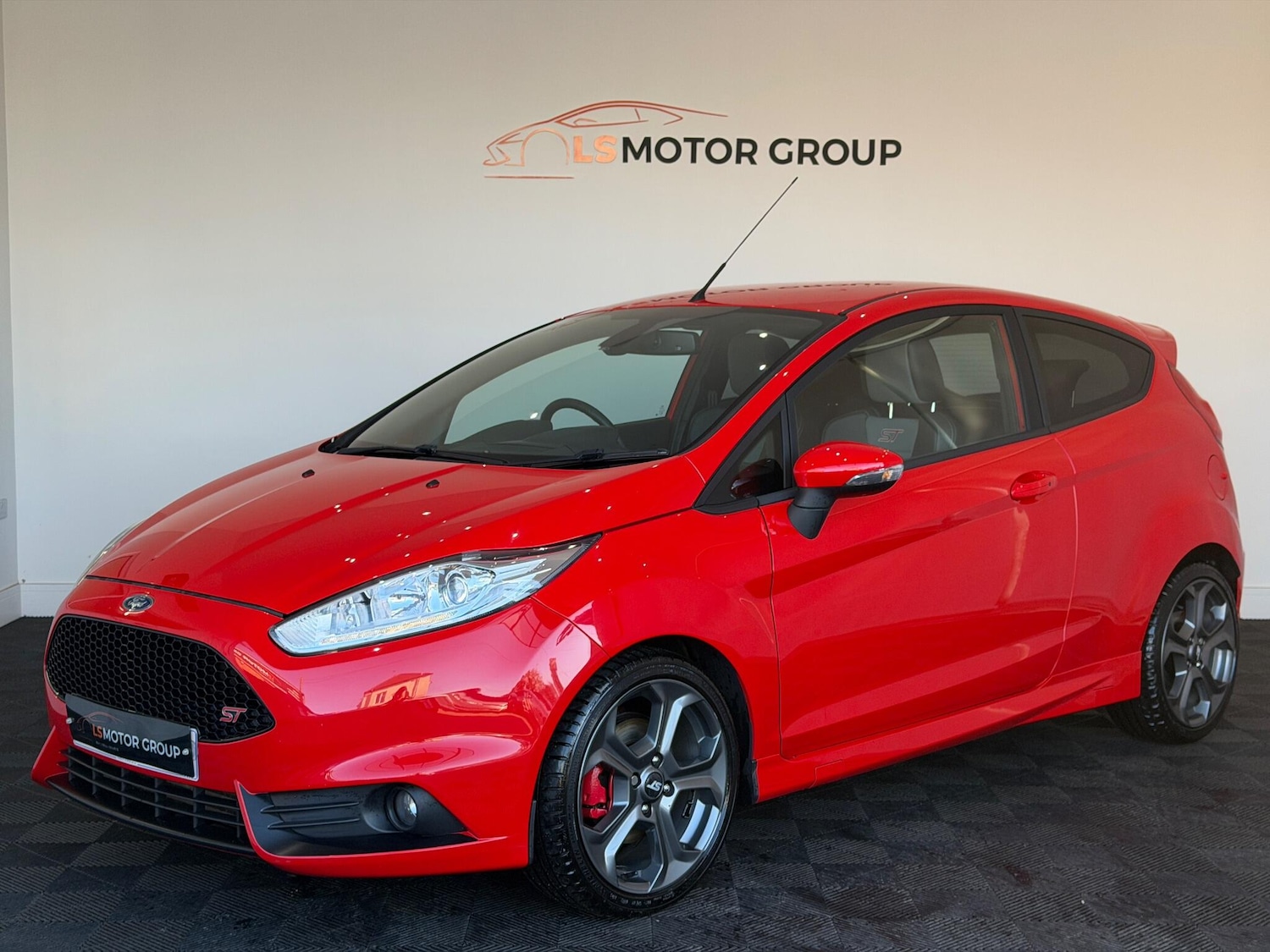 Used Ford Fiesta 2017 for sale - 76432475: Photo 5