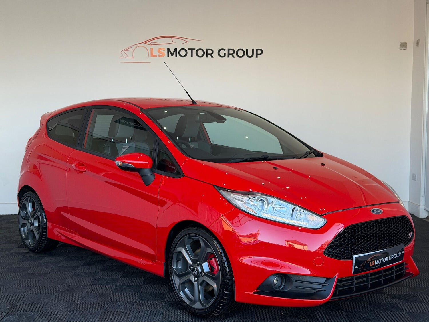 Used Ford Fiesta 2017 for sale - 76432475: Photo 6