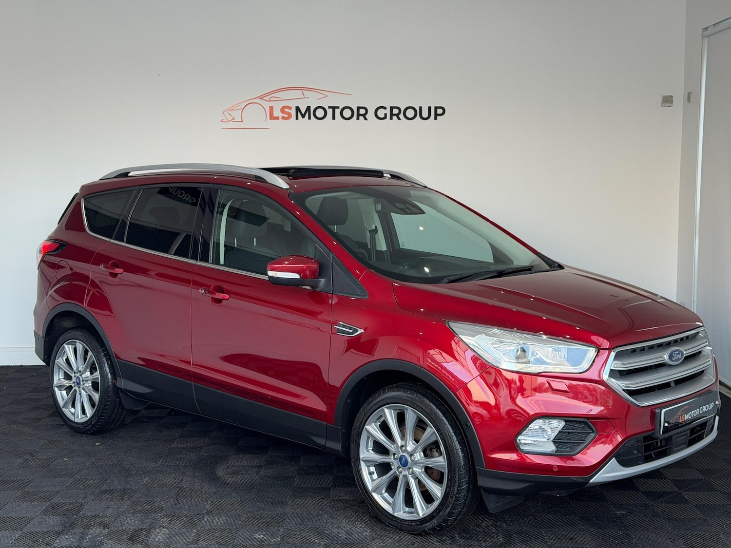 Used Ford Kuga 2019 for sale - 76689877: Photo 1