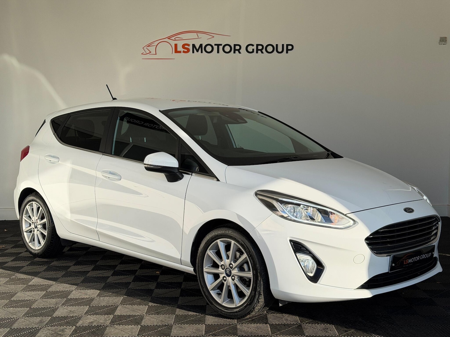 Used Ford Fiesta 2019 for sale - 76727082: Photo 1