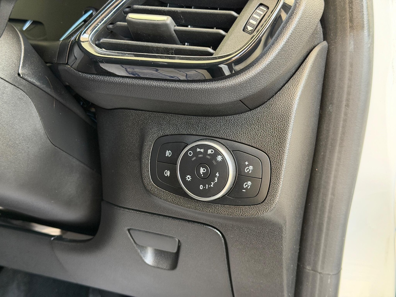 Used Ford Fiesta 2019 for sale - 76727082: Photo 28