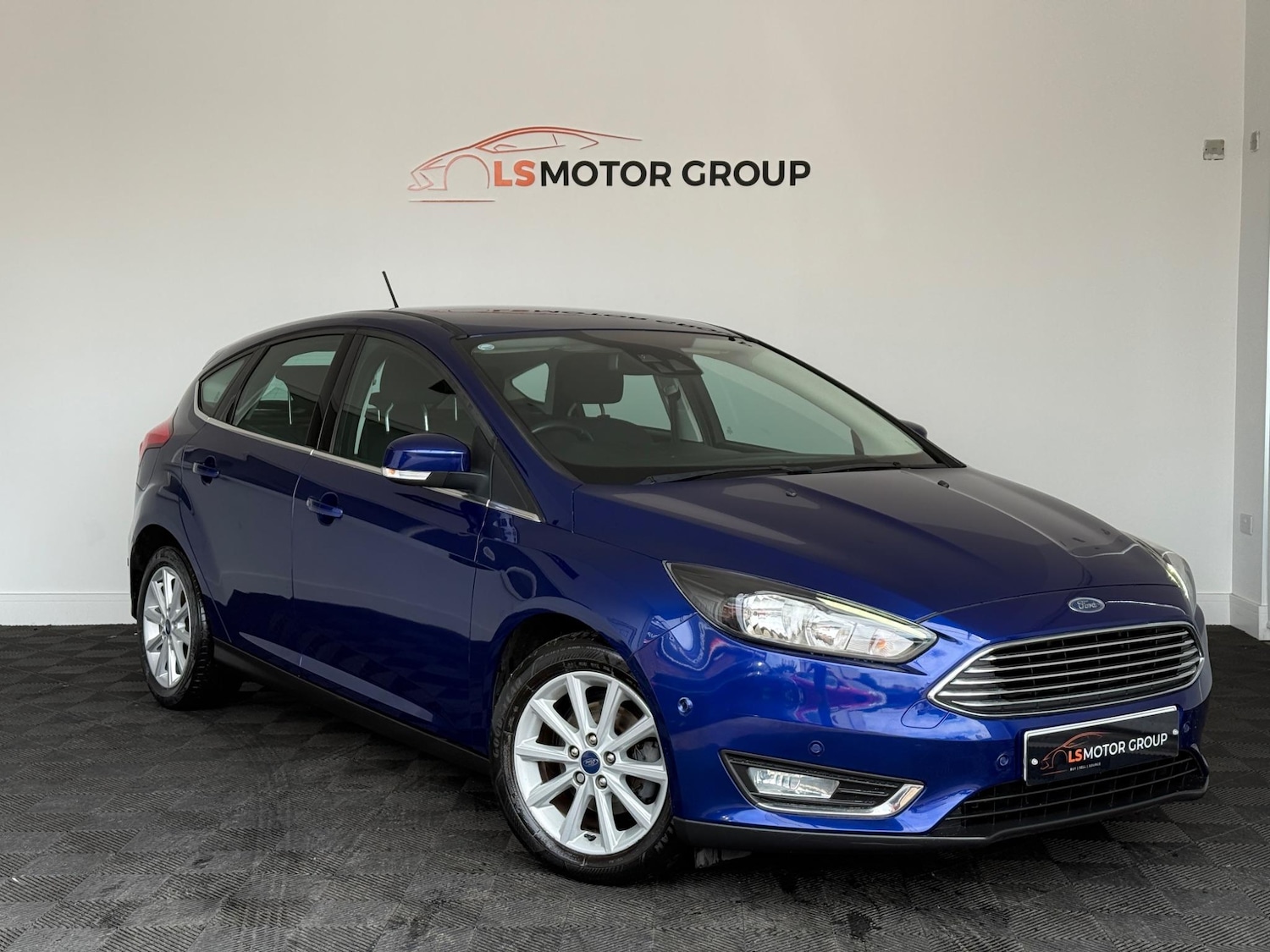 Used Ford Focus 2017 for sale - 76690030: Photo 1