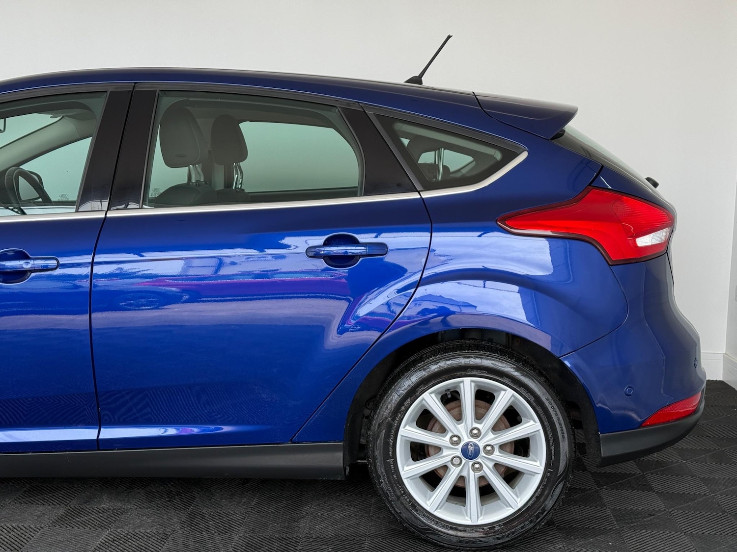 Used Ford Focus 2017 for sale - 76690030: Photo 12