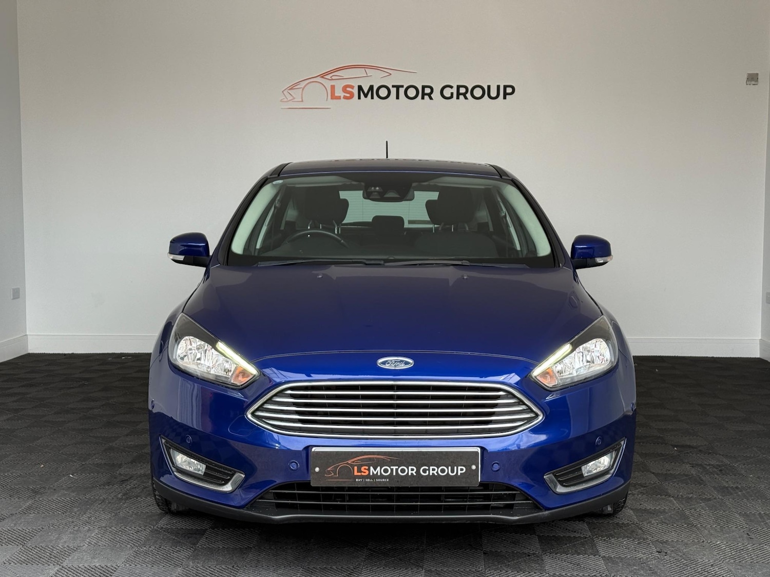 Used Ford Focus 2017 for sale - 76690030: Photo 2