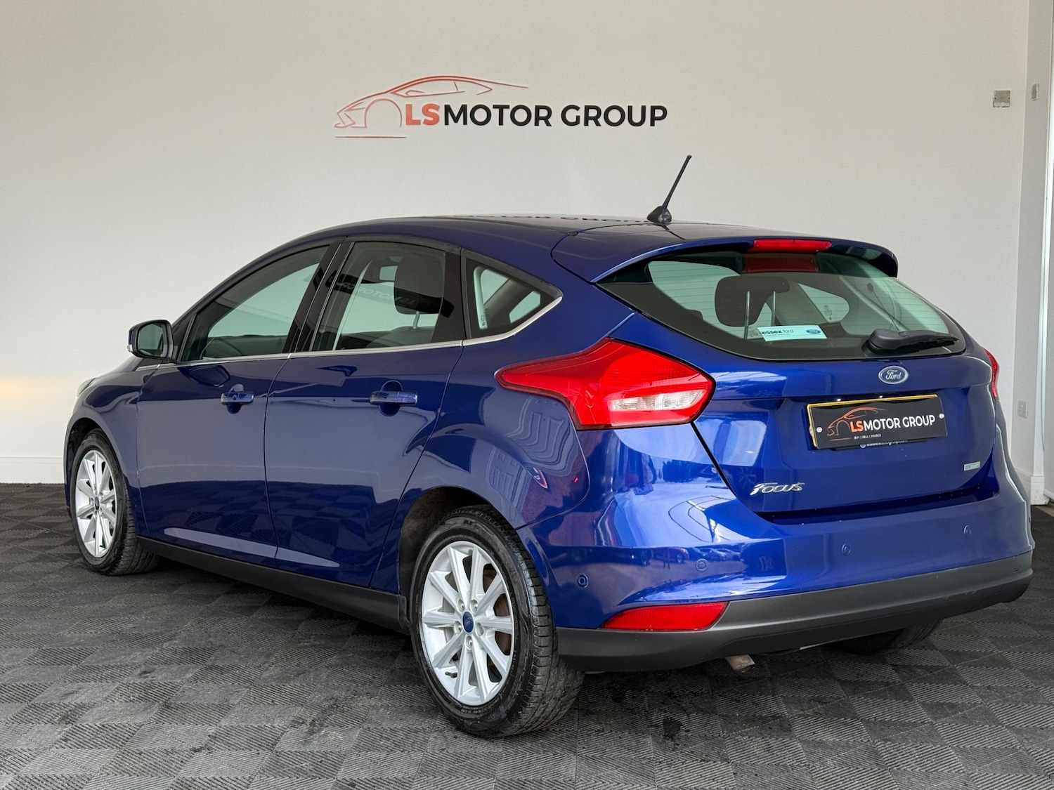Used Ford Focus 2017 for sale - 76690030: Photo 5