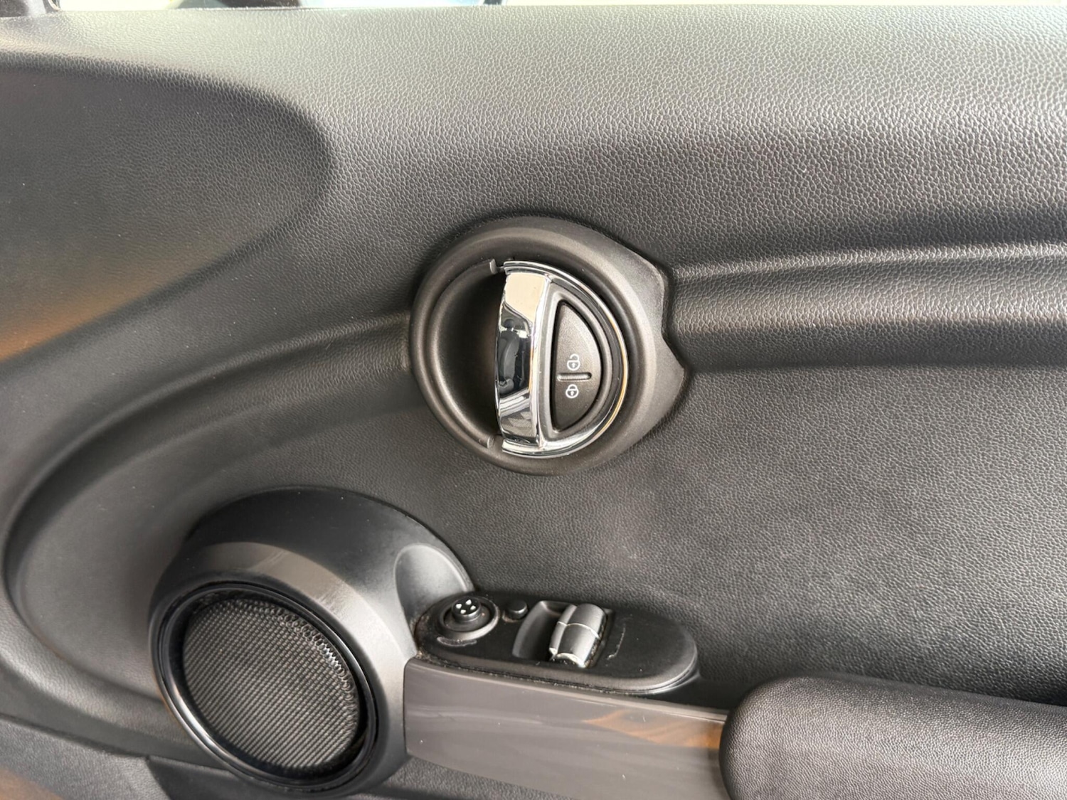 Used MINI Hatch 2014 for sale - 76432892: Photo 24