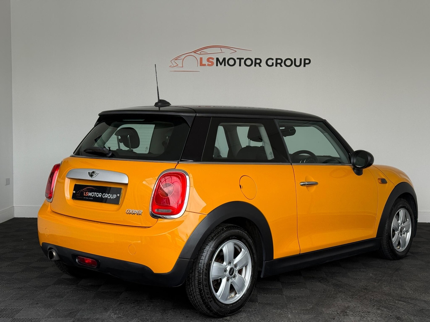 Used MINI Hatch 2014 for sale - 76432892: Photo 7