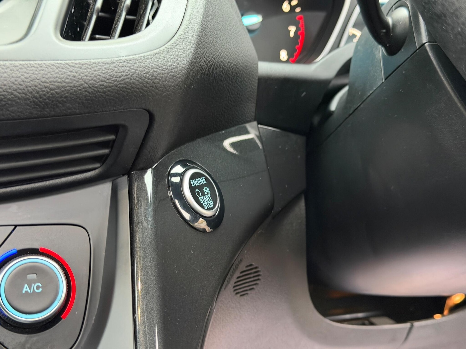 Used Ford Kuga 2018 for sale - 76998927: Photo 28