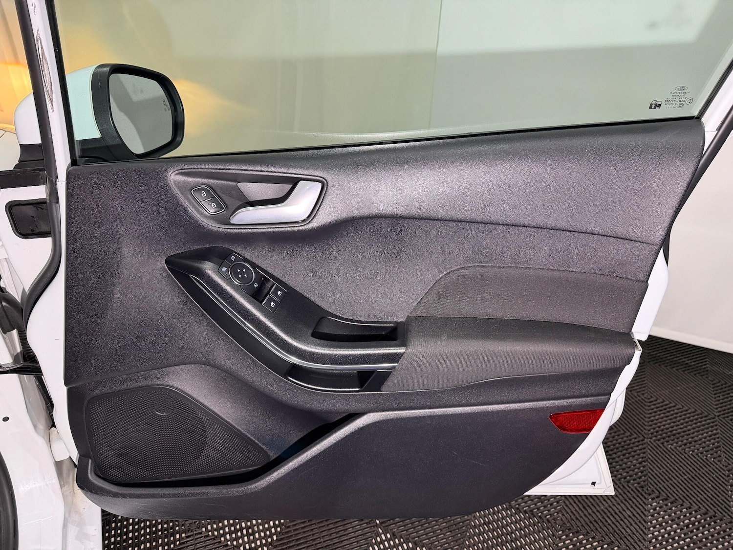 Used Ford Fiesta 2018 for sale - 76886510: Photo 28