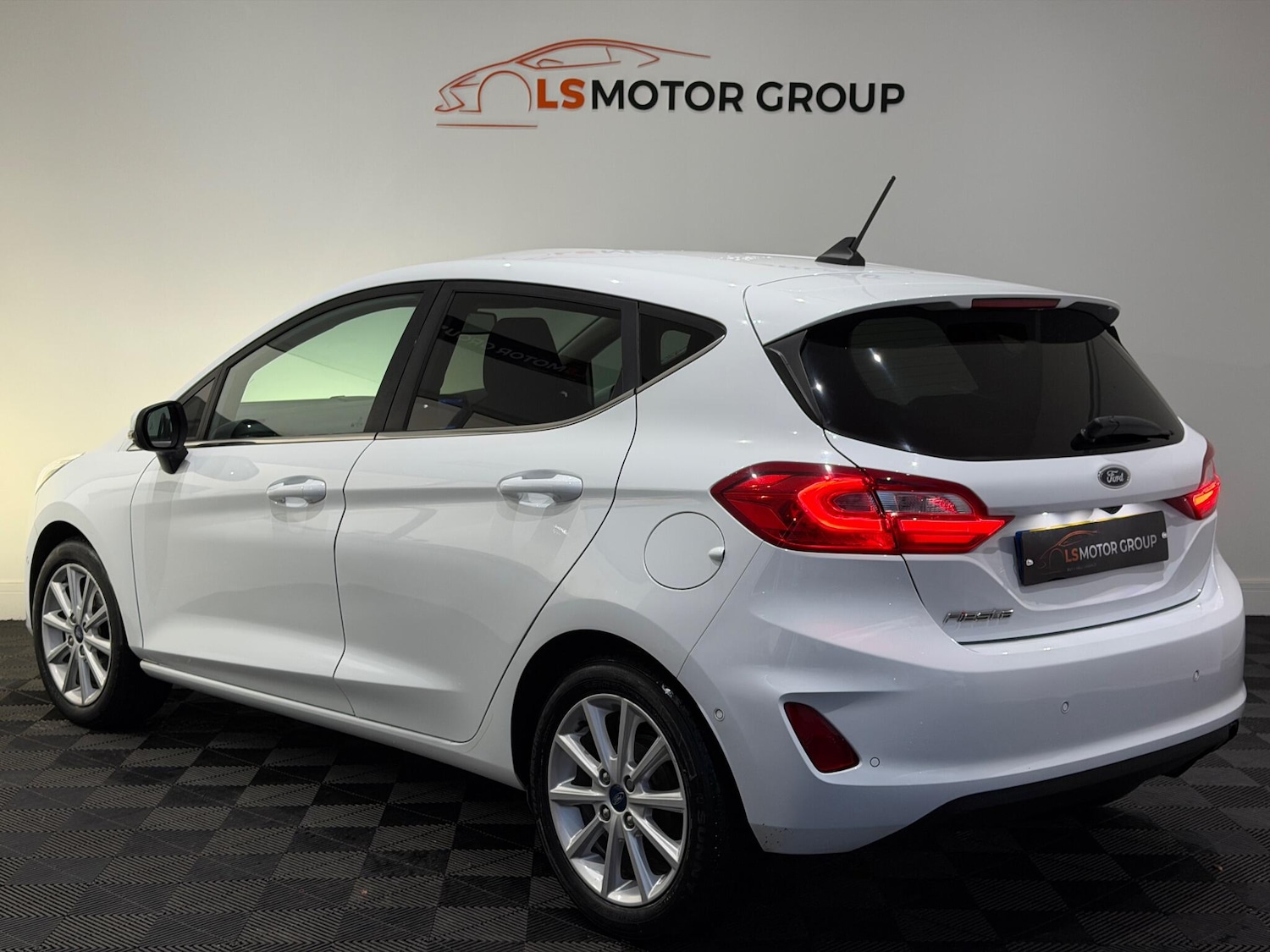 Used Ford Fiesta 2018 for sale - 76886510: Photo 5