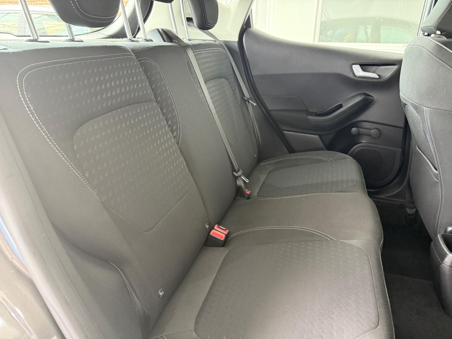 Used Ford Fiesta 2018 for sale - 76432105: Photo 32