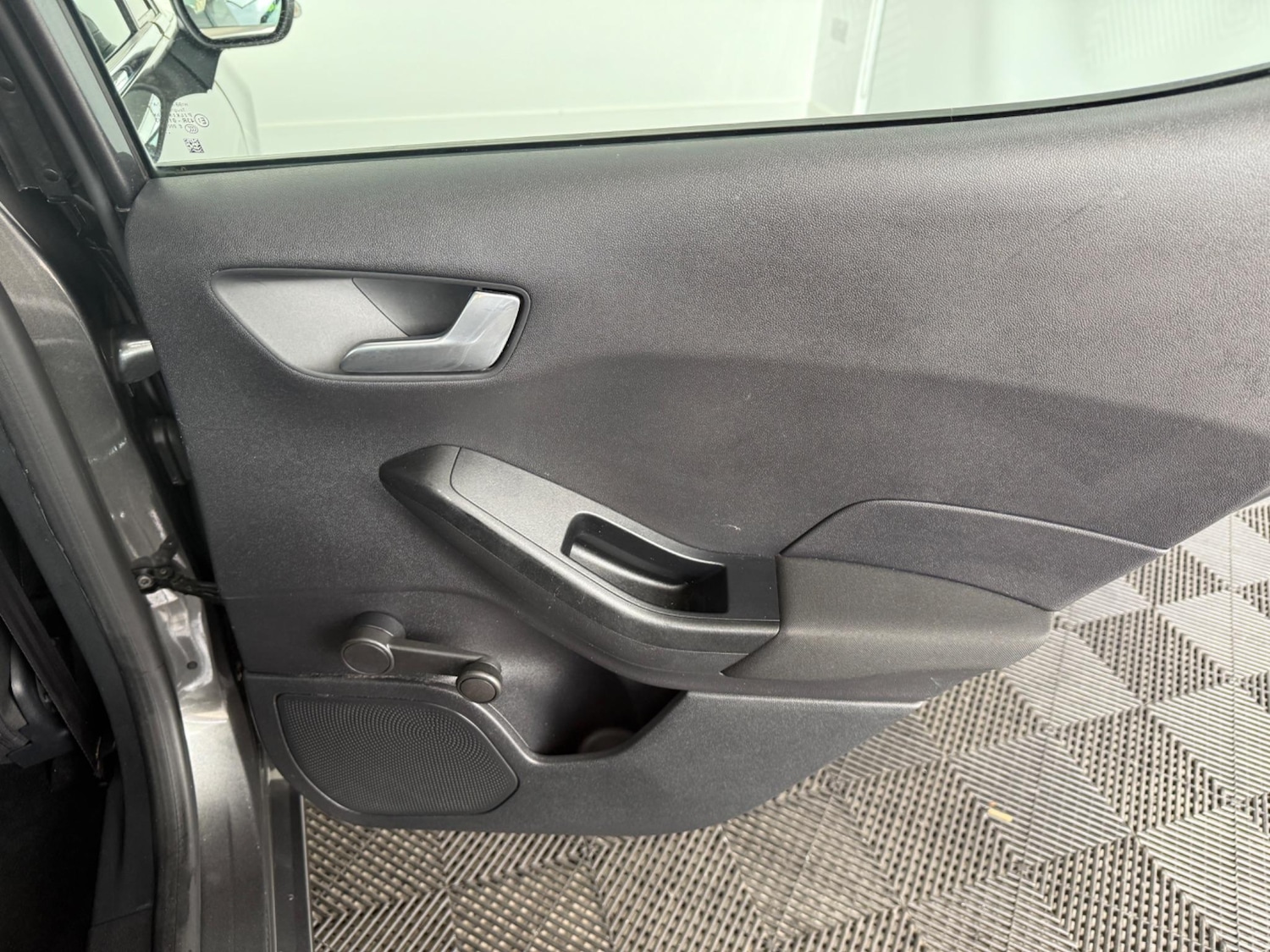 Used Ford Fiesta 2018 for sale - 76432105: Photo 34