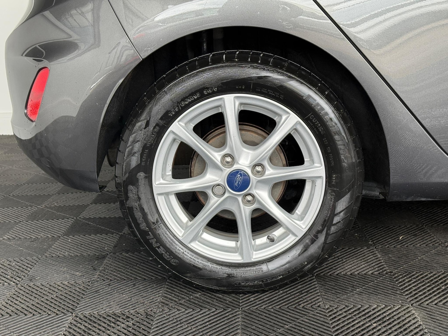 Used Ford Fiesta 2018 for sale - 76432105: Photo 38