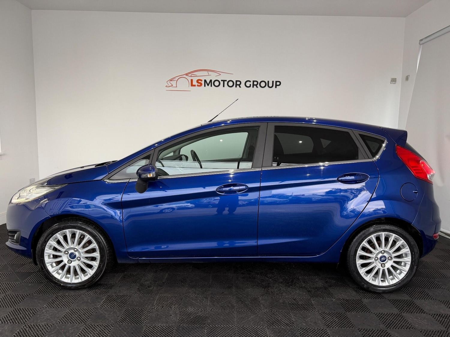 Used Ford Fiesta 2015 for sale - 76688581: Photo 10