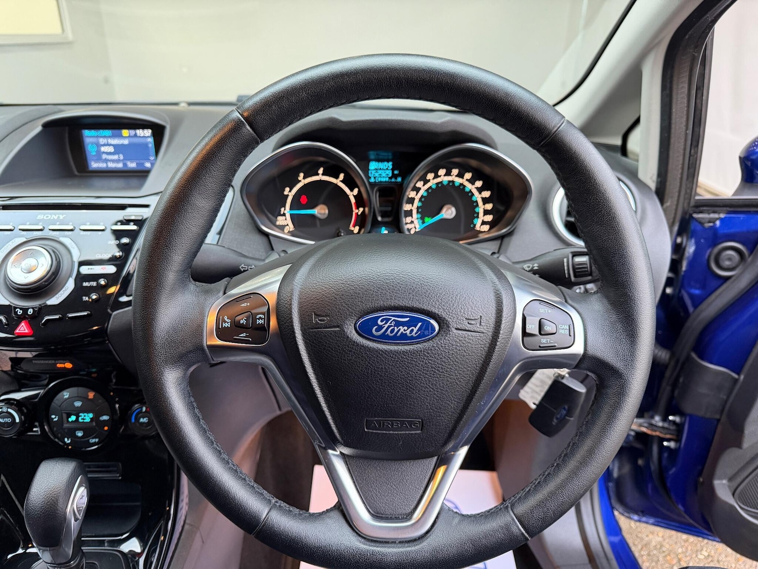 Used Ford Fiesta 2015 for sale - 76688581: Photo 17