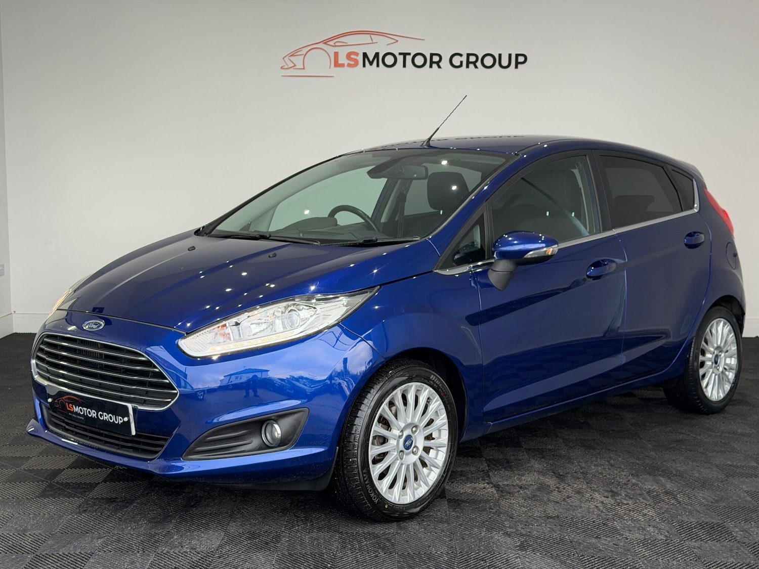 Used Ford Fiesta 2015 for sale - 76688581: Photo 2