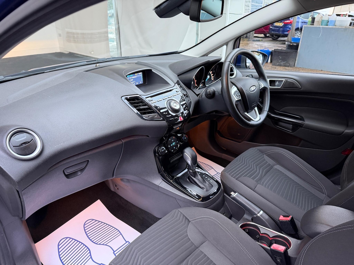 Used Ford Fiesta 2015 for sale - 76688581: Photo 24